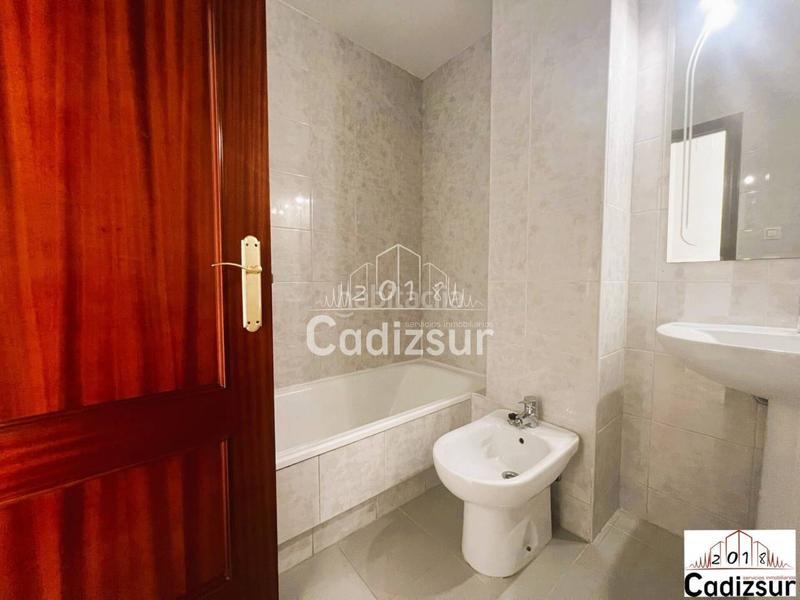 Foto 68416860-7b94-4352-95cf-abf608f353e9. Pis a Cobreros Viejo San Fernando