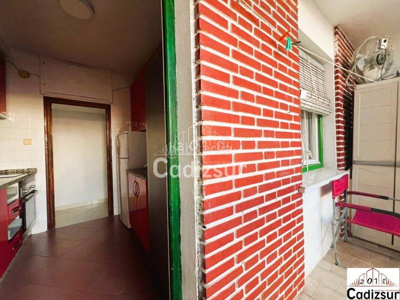 Foto f5c0e448-c20f-46a0-a2fb-0e4cef42fea7. Etagenwohnung in Paseo Marítimo - San José - La Laguna Cádiz