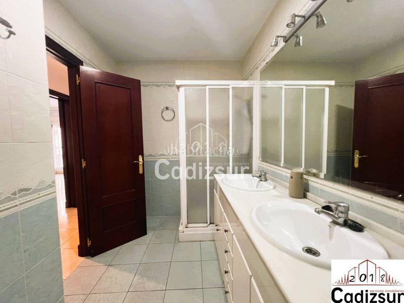 Foto 50429860-38b7-481a-8218-7ea6b112de4e. Pis a Paseo Marítimo - San José - La Laguna Cádiz
