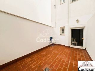Etagenwohnung in Paseo Marítimo - San José - La Laguna. Amplia  vivienda a 3 minutos de la playa victoria