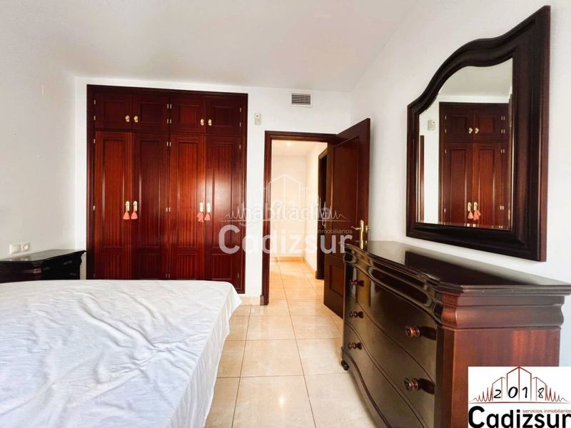 Foto b6beaf9c-f3d8-4104-b767-2bf55abc7950. Pis a Paseo Marítimo - San José - La Laguna Cádiz