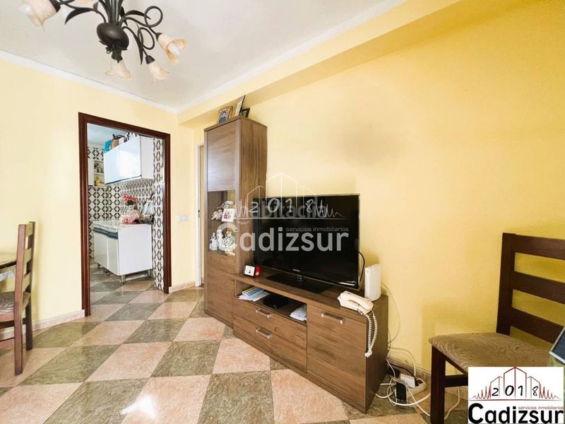 Foto 1686f976-8e7a-4cf2-b12b-7e0f60ab0cb7. Pis a astilleros - la paz - loreto - el corte inglés Cádiz