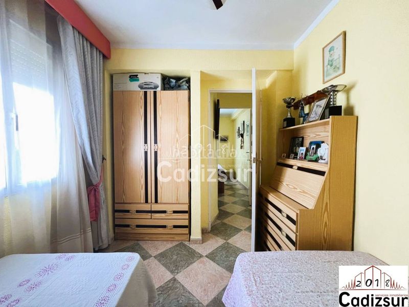 Foto a0aad467-6b4e-40c8-979c-cca652fa1c18. Pis a astilleros - la paz - loreto - el corte inglés Cádiz