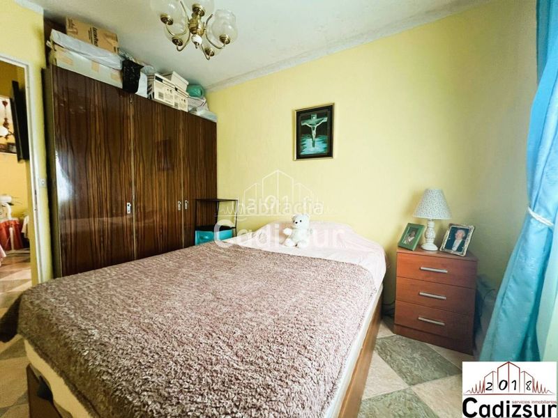 Foto a83fffe2-8f51-4670-a450-5040b03e8a54. Pis a astilleros - la paz - loreto - el corte inglés Cádiz