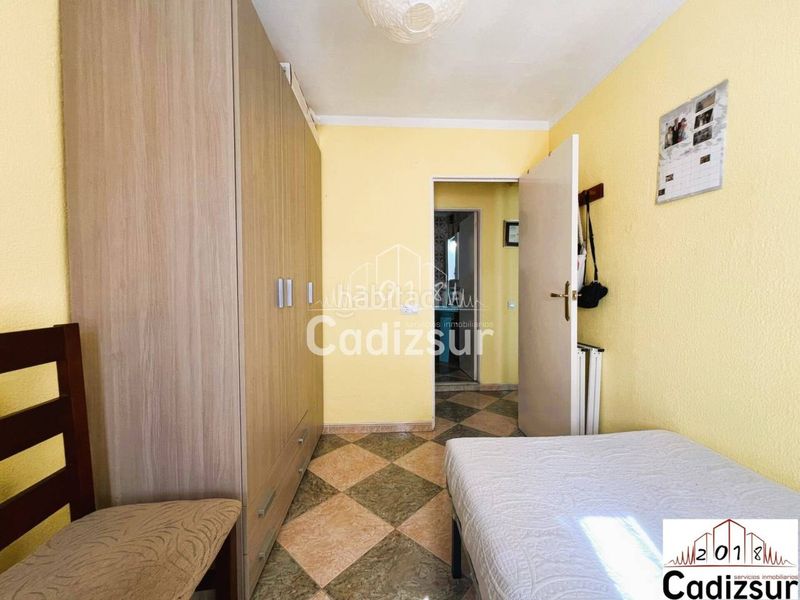 Foto aac4fafb-8b8e-4feb-b30a-61bd161f626c. Pis a astilleros - la paz - loreto - el corte inglés Cádiz