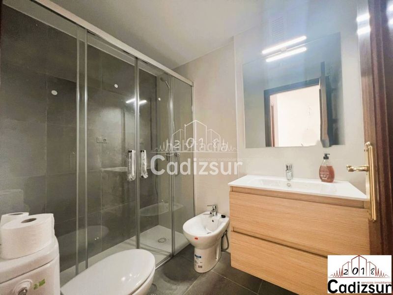 Foto 040c3876-70a1-4b08-92ab-4384f5824c38. Pis amb aparcament a astilleros - la paz - loreto - el corte inglés Cádiz