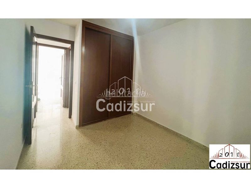 Foto 3ffc0042-637b-4823-8b80-752f73393725. Pis amb aparcament a astilleros - la paz - loreto - el corte inglés Cádiz