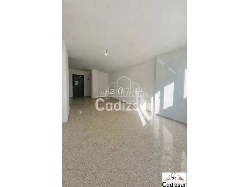 Foto 66ce2932-09ac-49df-b475-0d649f224692. Pis amb aparcament a astilleros - la paz - loreto - el corte inglés Cádiz