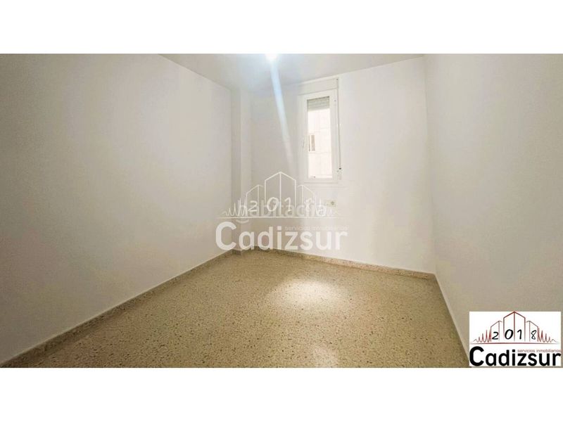 Foto 7d1e35c9-0949-44bd-82c7-bf9103a4e4a1. Pis amb aparcament a astilleros - la paz - loreto - el corte inglés Cádiz