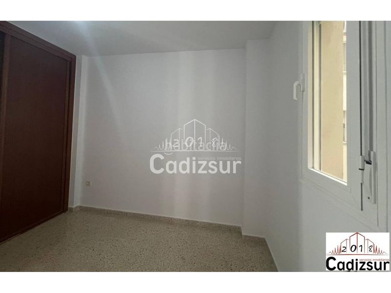 Foto 9c864944-acf4-4ec2-bcae-bb78e6e2a89d. Pis amb aparcament a astilleros - la paz - loreto - el corte inglés Cádiz