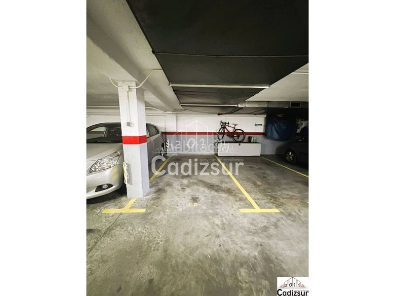 Foto becb9fb6-bd2b-4489-afb2-99cbba6c5966. Pis amb aparcament a astilleros - la paz - loreto - el corte inglés Cádiz