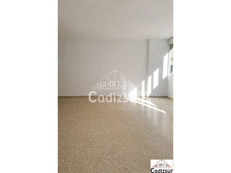 Foto cde30f91-3230-4feb-8043-3ffdfc57e639. Pis amb aparcament a astilleros - la paz - loreto - el corte inglés Cádiz