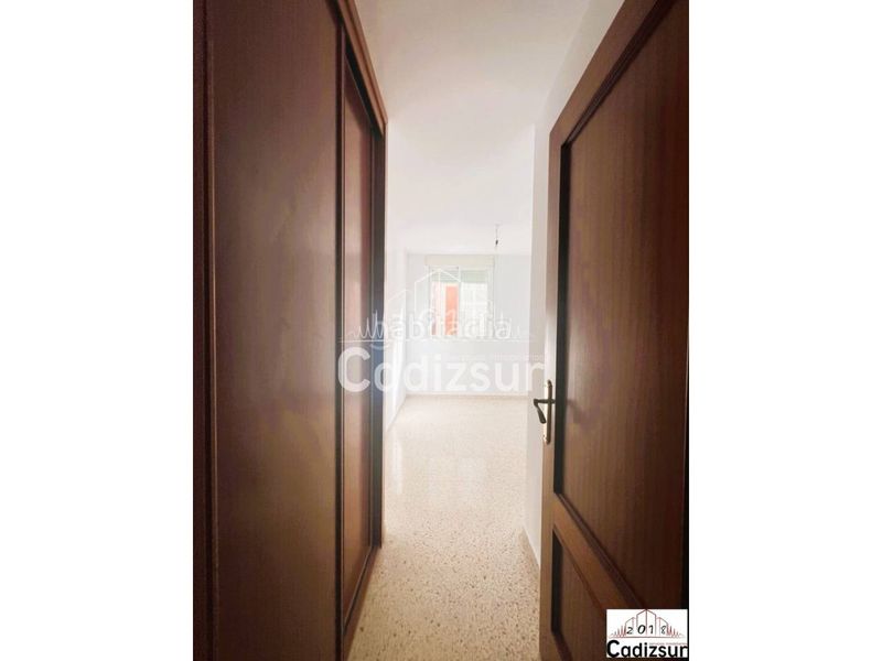 Foto ceb8eabb-2d7f-4427-b766-65d9c2c02da6. Pis amb aparcament a astilleros - la paz - loreto - el corte inglés Cádiz