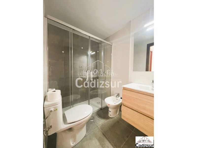 Foto d8d40e4f-2ff5-437a-afaf-2f8dee84c3c9. Pis amb aparcament a astilleros - la paz - loreto - el corte inglés Cádiz