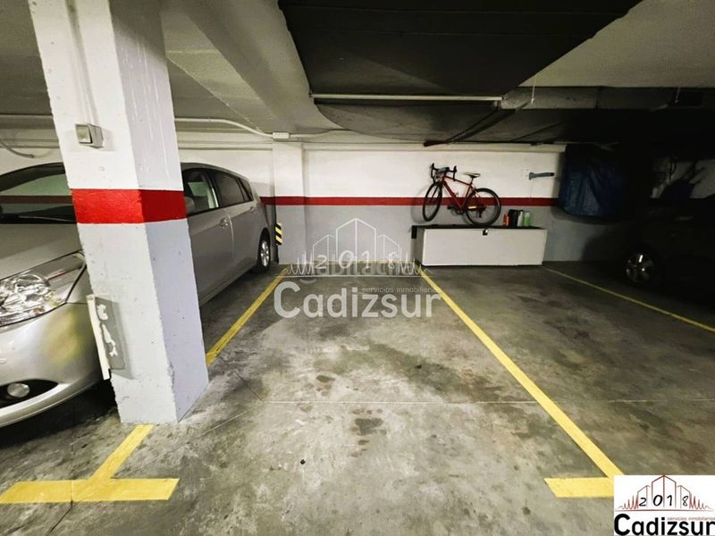 Foto ec584c0e-60d6-4208-afee-10e4d784b018. Pis amb aparcament a astilleros - la paz - loreto - el corte inglés Cádiz