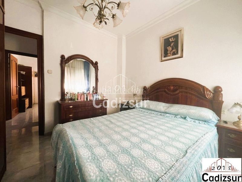 Foto 00fa6fbe-212d-4a30-be4e-cd7f7535f320. Pis a astilleros - la paz - loreto - el corte inglés Cádiz