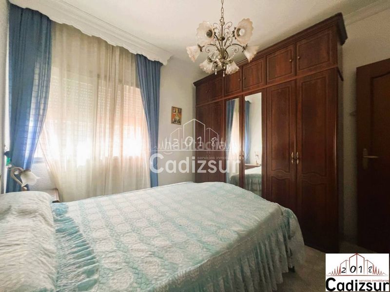 Foto 4a43d596-70a5-49fa-b42a-a3637eb49d87. Pis a astilleros - la paz - loreto - el corte inglés Cádiz