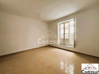 Pis  Calle santiago terry. Zona plaza de mina alameda