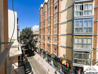 Etagenwohnung  Calle rosa. Venta de piso en la calle de la rosa