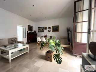Etagenwohnung  Calle san miguel. Vivienda en finca señorial