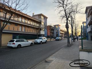 Car parking in Carrer castell de tona 25. Parkings y trasteros