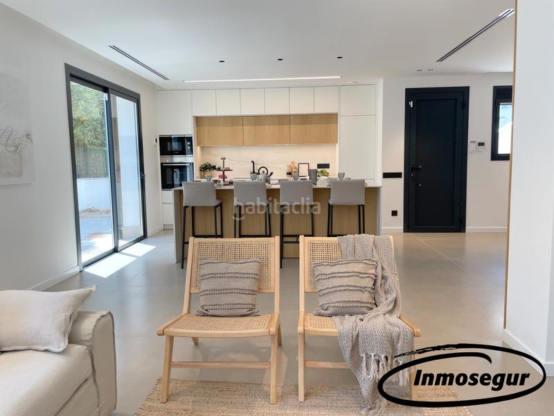 Foto c4aded18-6d7b-4a68-84b0-ed24979a3c38. Chalet en carrer marina 3 chalet a estrenar en vilafortuny en Cambrils