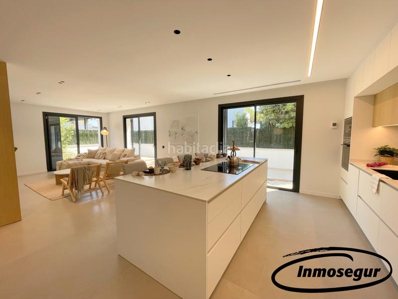 Foto da41c86d-6504-49eb-8d82-2b71a92d8738. Chalet en carrer marina 3 chalet a estrenar en vilafortuny en Cambrils