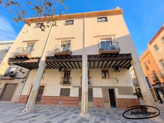 Rent Business premise in Plaça de voltes 5. Local esquinero en vilaseca