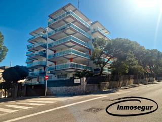 Apartament a Carrer del penedès 6. Apartamento en zona playa capellans
