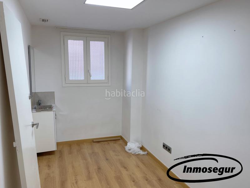 Foto 487fe98f-6be9-4131-bd39-b60147d2823f. Local comercial a carrer de barcelona 39 a Centre Salou