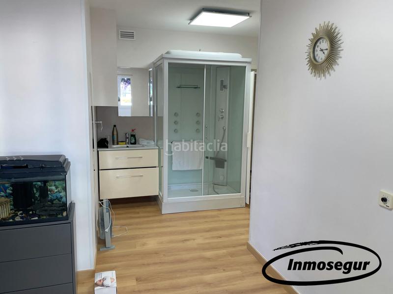 Foto c85ecec2-7fe6-4293-a8a2-bb8773de77ac. Local comercial a carrer de barcelona 39 a Centre Salou