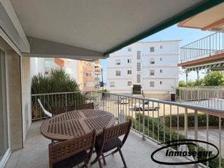 Apartament a Carrer del sol 72. Apartamento a 50 m de la platja de ponent