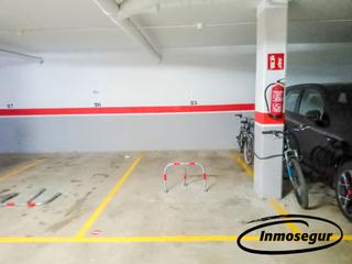 Car parking in Avinguda pere molas 10. Plaza de parking + trastero