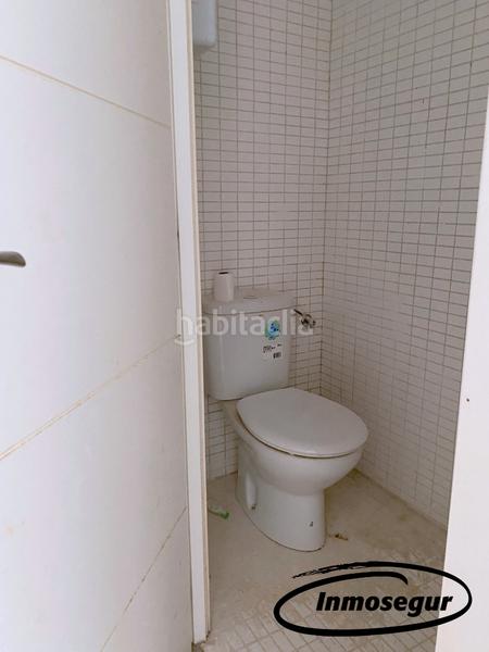 Foto d04c94d2-91d8-48f7-8e45-89ae54f5f30c. Locale commerciale in carrer de ponent 8 in Platja de Ponent Salou