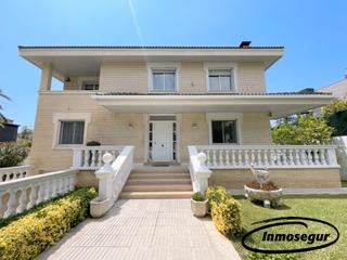 Chalet dans Carrer de llus companys 10. Chalet individual en urbanizacin covamar