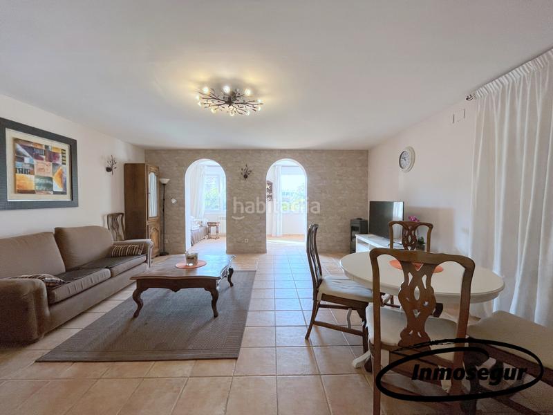 Foto 3b9801ee-876f-4c05-82a2-afa98f896621. Casa bifamiliare in carrer de ventura gassol i rovira 17 in Salou