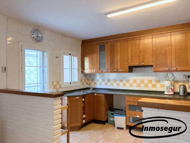 Foto 442c4746-90e6-4463-aa44-72367edfd4a3. Casa bifamiliare in carrer de ventura gassol i rovira 17 in Salou