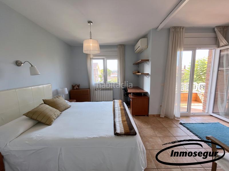 Foto 6d9b3e0c-d106-4719-a40d-fb0ad9cbd6ae. Casa bifamiliare in carrer de ventura gassol i rovira 17 in Salou