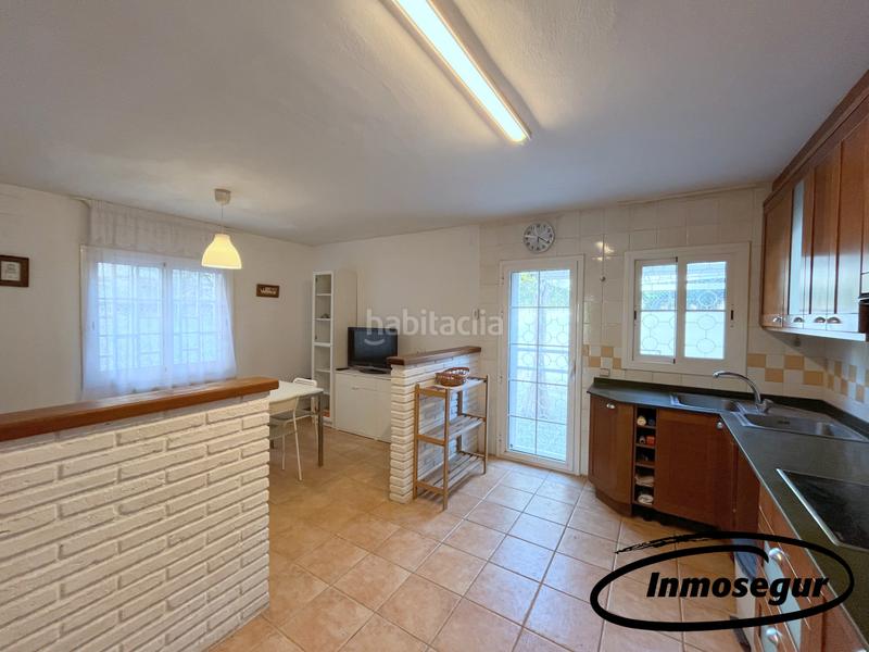 Foto 8a01156d-2987-4683-b2e1-81ab89d187e5. Casa bifamiliare in carrer de ventura gassol i rovira 17 in Salou