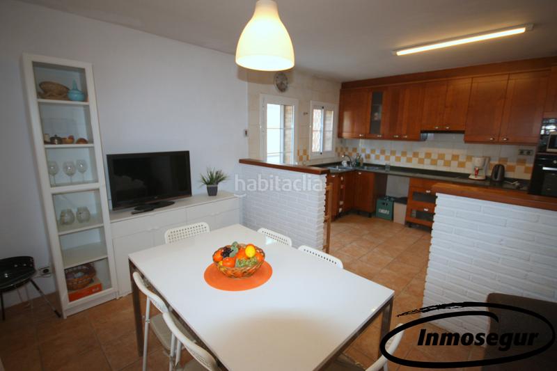 Foto f128c1c3-d7bb-4ce6-a1e9-20afc2713844. Casa bifamiliare in carrer de ventura gassol i rovira 17 in Salou