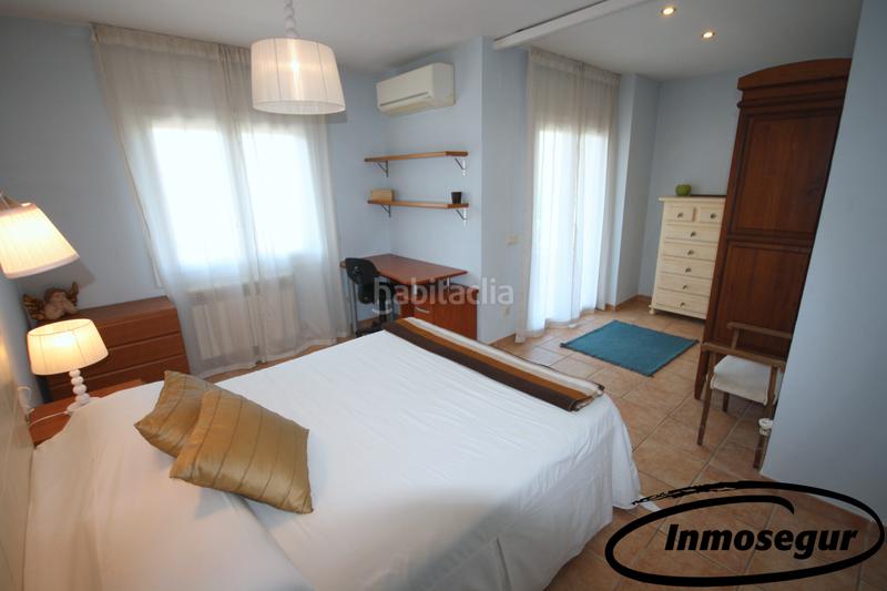 Foto fbe3ca19-bfd9-4444-8441-0fd42d38908d. Casa bifamiliare in carrer de ventura gassol i rovira 17 in Salou