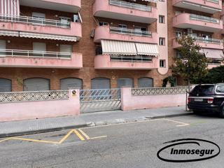 Parking coche en Carrer d'enrico caruso 12. Box cerrado de 18 m²