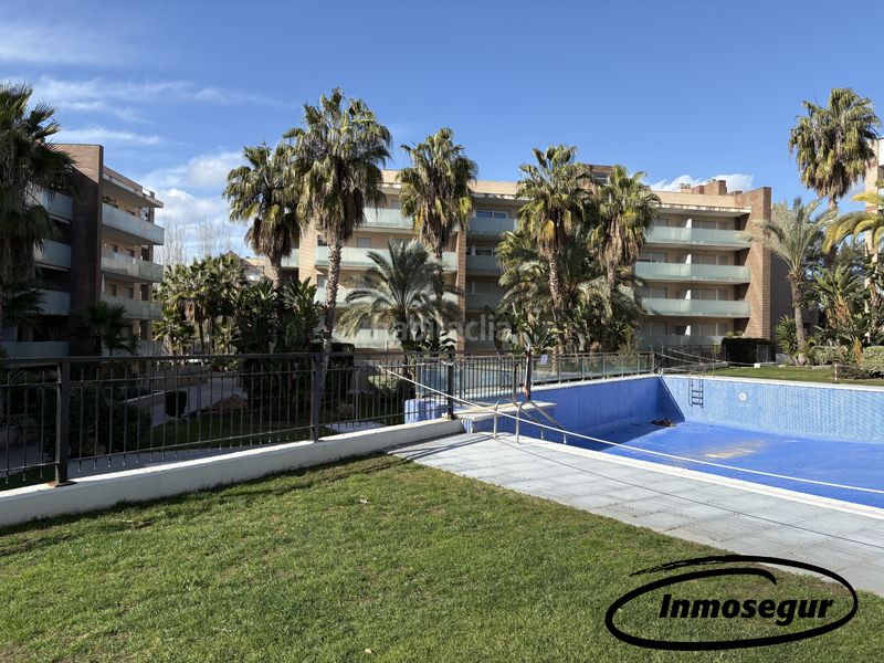 Foto 87a8fb34-0a9e-40eb-b9d7-d6681f3dd8d0. Pis amb calefacció aparcament piscina a Plaça Europa - Port Aventura Salou