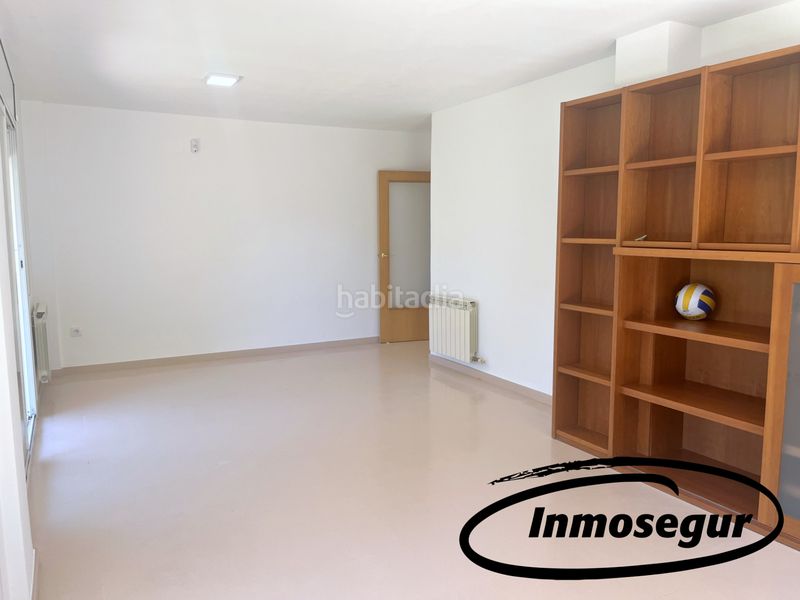Foto b7a51d0f-d93e-4c6d-96e9-0dd6859a105a. Pis a carrer de l'arquitecte ubach 14 a Centre Salou