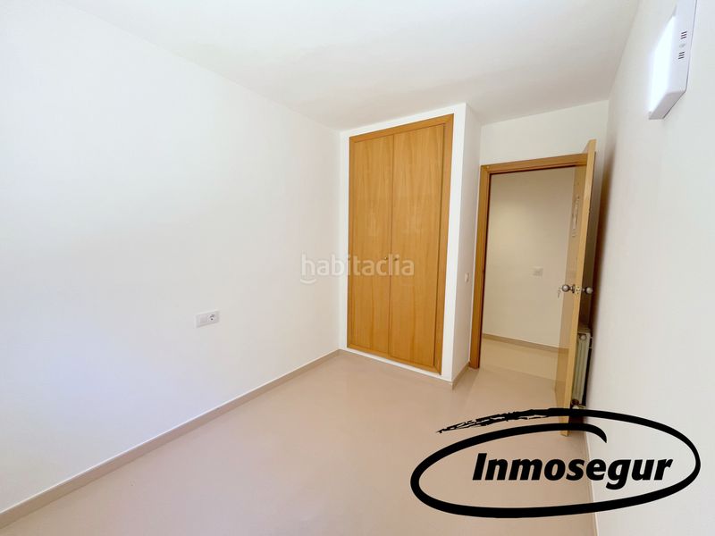 Foto f43a2e93-cad9-4550-b18f-f6aa55c2efd3. Pis a carrer de l'arquitecte ubach 14 a Centre Salou