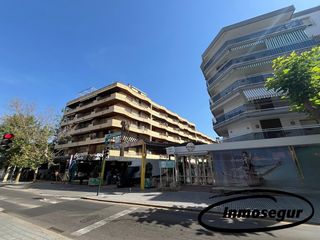 Local Comercial  Carrer de barbastre. Inversión- restaurante con inquilino en pleno funcionamiento