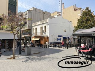 Edificio in Carrer de Sant Jordi 1