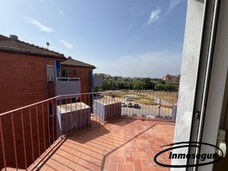Pis  Avinguda de barcelona 8. Piso reformado en barri gaudí, reus