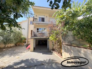 Maison jumelée  Carrer dels pins del cintet 9. Chalet pareado en cala crancs, cap salou.