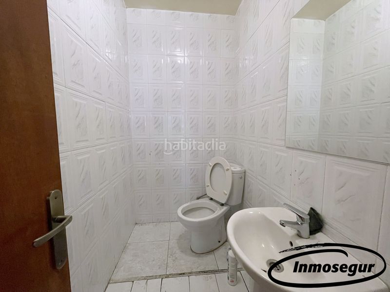 Foto b3927590-3989-445a-833a-651c60bf9600. Local comercial a carrer de barcelona 74 a Centre Salou